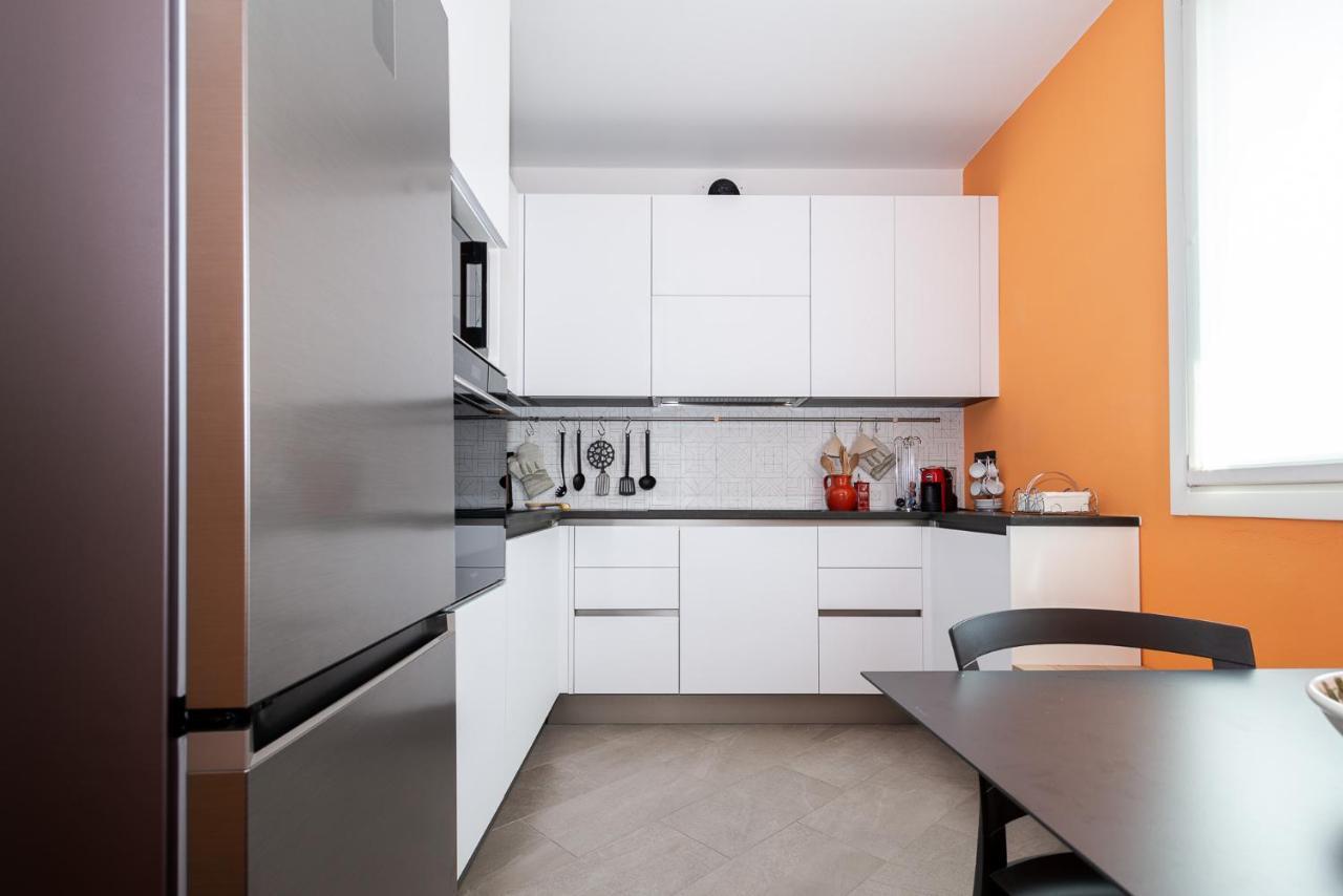 Appartamento Mg House Luxury Côme Esterno foto